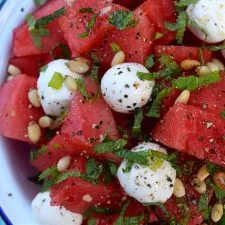 Ensalada de sandía y mozzarella