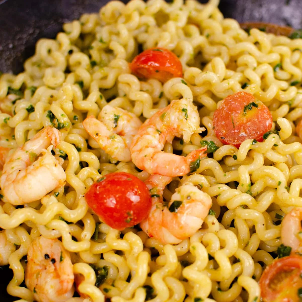 Pesto King Prawn Pasta