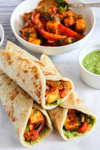 Rollitos Paneer Kathi (Receta fácil en 30 minutos)