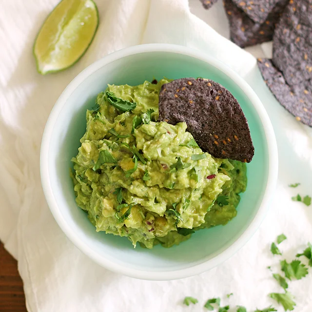 Guacamole de piña a la parrilla