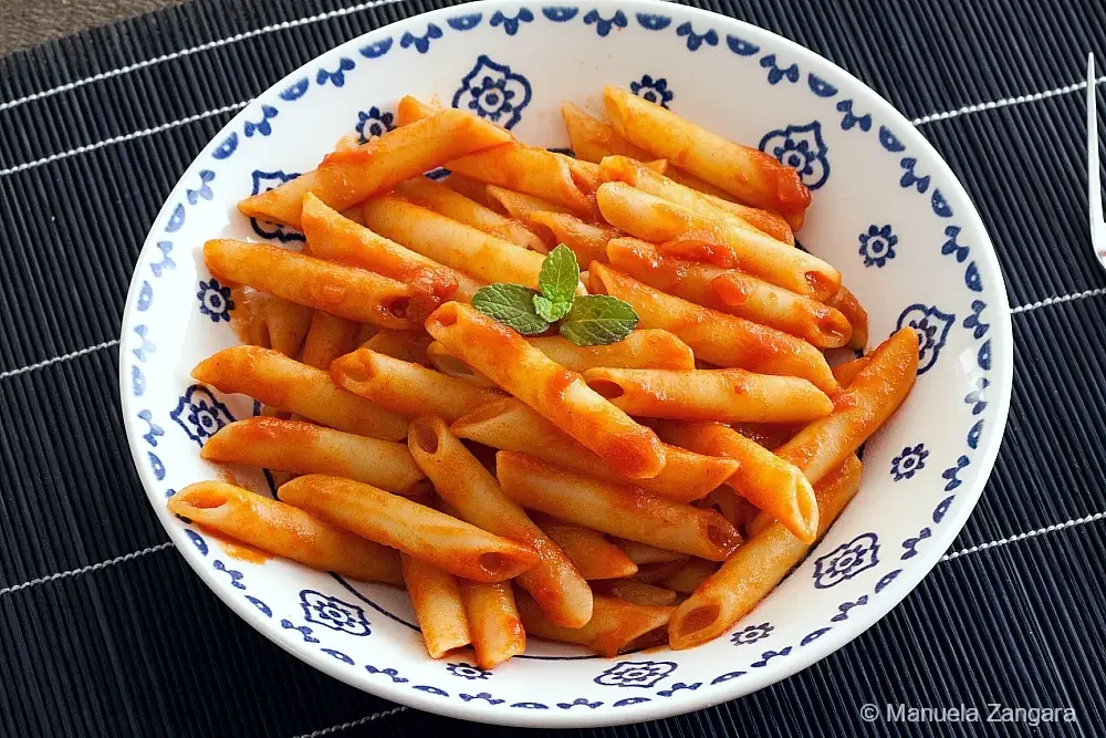 Mackerel Pasta Recipe (Pasta with Mackerel Ragout)