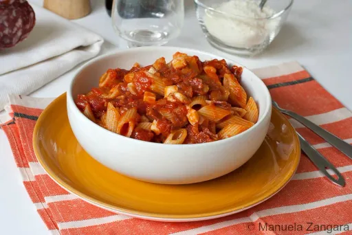 Receta de pasta con salami (Penne con provolone)