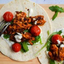 Wraps de pollo con salsa picante