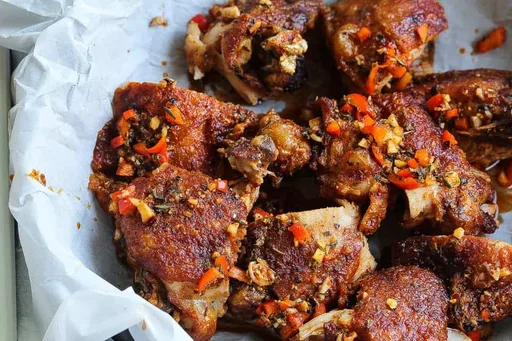 Pollo frito sin rebozar con vinagreta picante