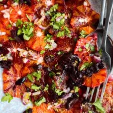 Ensalada de naranja sanguina y aceituna negra