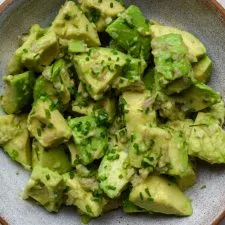 Ensalada de aguacate a la francesa