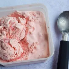Homemade Strawberry Ice Cream