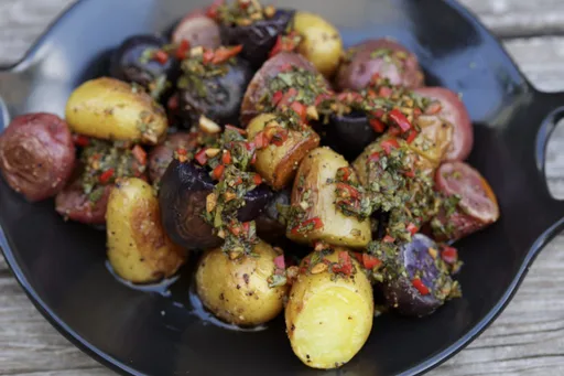 Ensalada de patatas asadas (sin mayonesa)