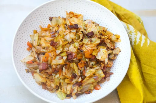 Repollo frito al estilo sureño