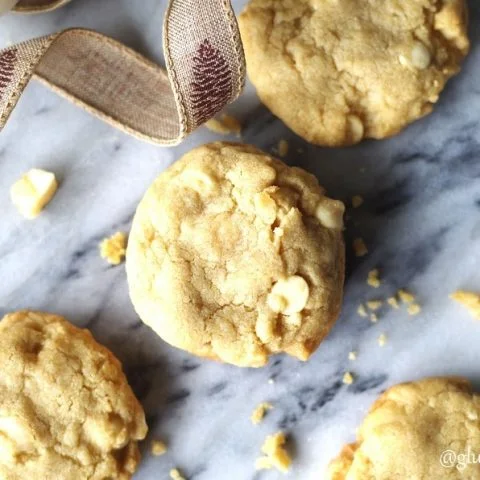 Cookies sans gluten au chocolat blanc et aux noix de macadamia