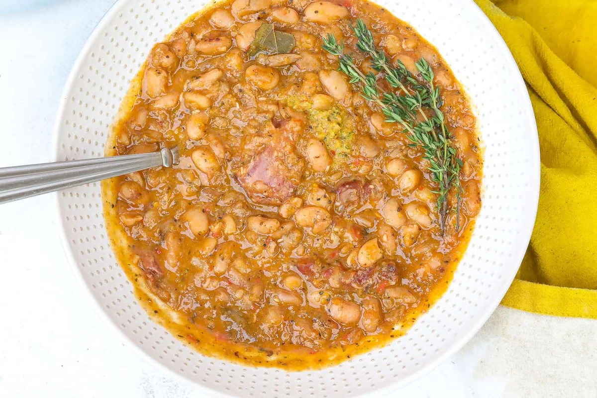 Smoky Southern Pinto Beans Recipe with Ham Hocks