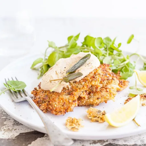 Tortitas de coliflor, salvia y quinoa