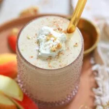 Batido de Manzana Rápido y Saciantet (¡con yogur griego!)