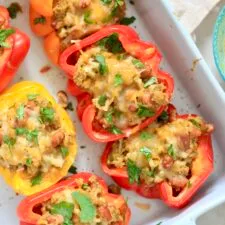 Pimientos rellenos mexicanos de 30 minutos (con pollo picado)