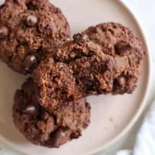 Vegan Chocolate Banana Muffins (no added sugar!)
