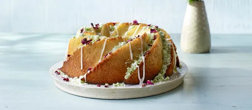 Pastel de limoncello y albahaca de Rosie