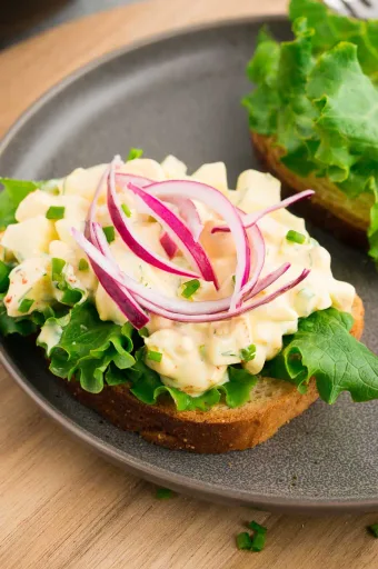 Sándwich de ensalada de huevo