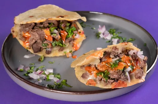 Antojo mexicano, aprende a cocinar mulitas de bistec en casa