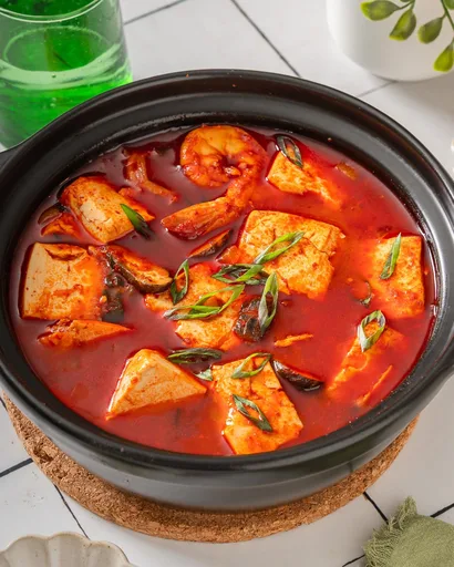 Korean Spicy Soft Tofu Soup (Soondubu Jjigae)
