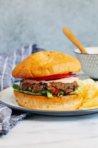 Hamburguesas vegetarianas de alubias negras y quinoa