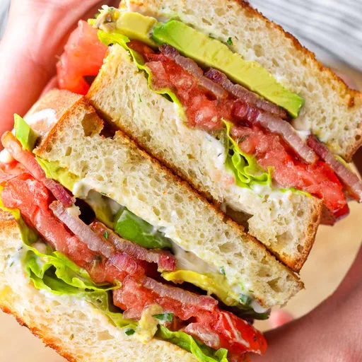 Sándwich BLT con Aguacate