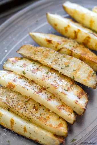 {Grilled} Black Pepper Parmesan Potato Wedges