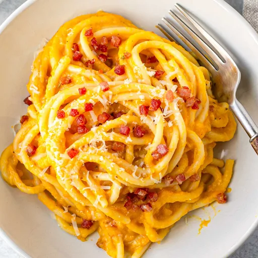 Pasta con calabaza mantequilla