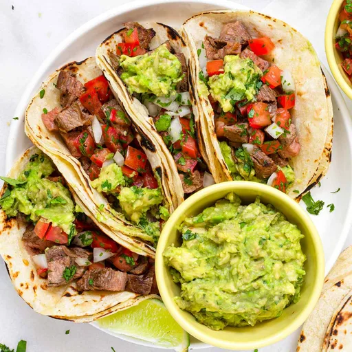 Tacos de carne asada