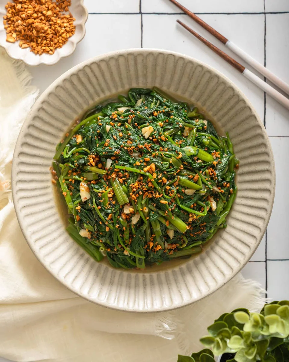 Rau Muong Xao Toi(Vietnamese Morning Glory Stir Fry)