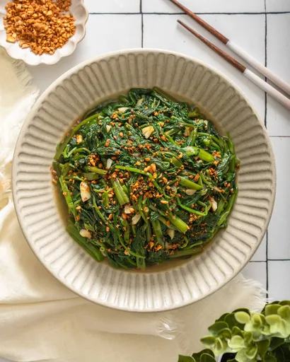 Rau Muong Xao Toi (Salteado vietnamita de espinacas de agua)