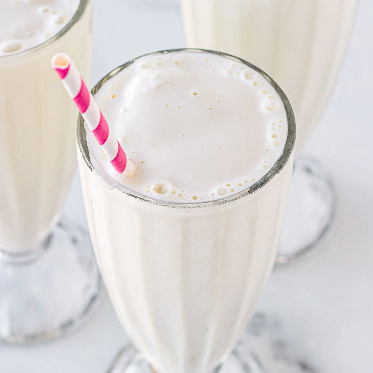 Easy Vanilla Milkshakes