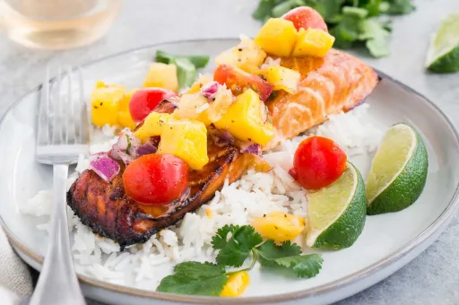 Salmón con salsa de mango