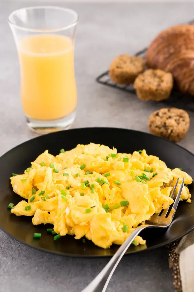 Scrambled Eggs Recipe (Fluffy and Moist)