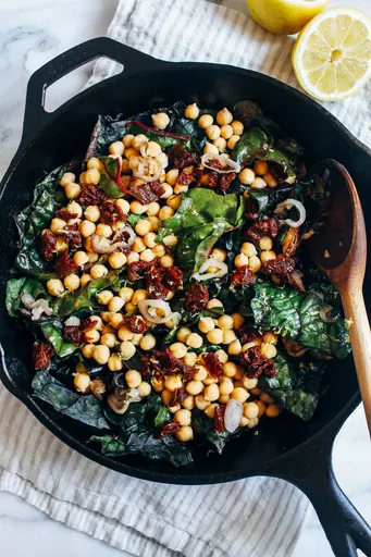 Acelgas al ajillo con garbanzos en una sola olla