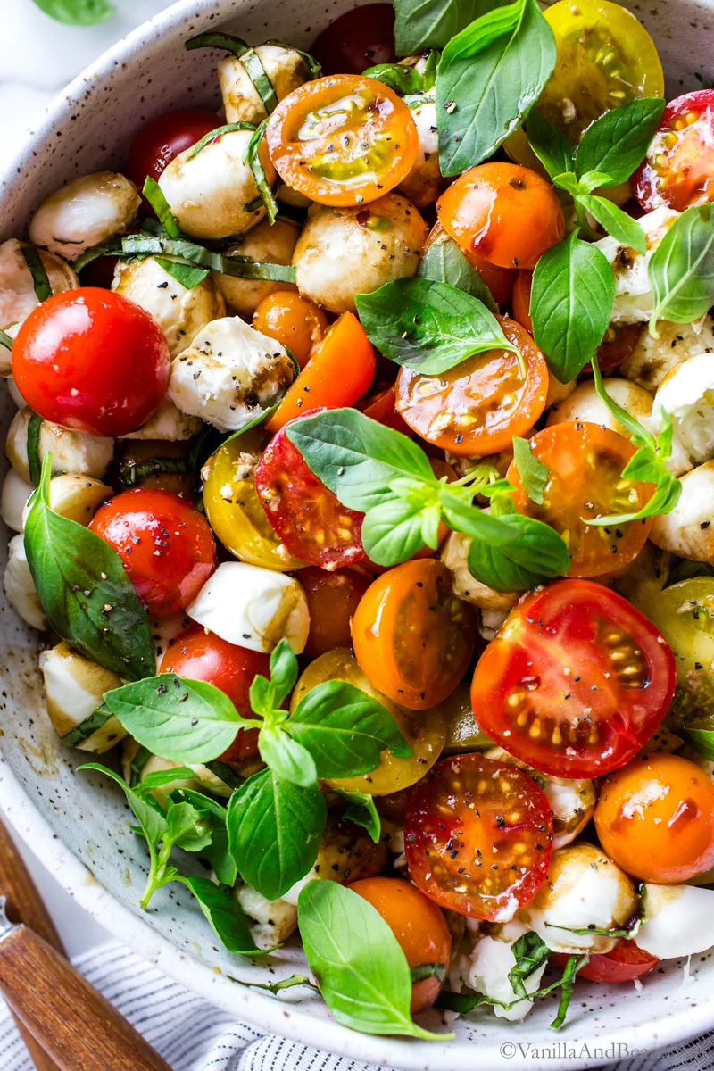 15-Minute Caprese Salad with Cherry Tomatoes