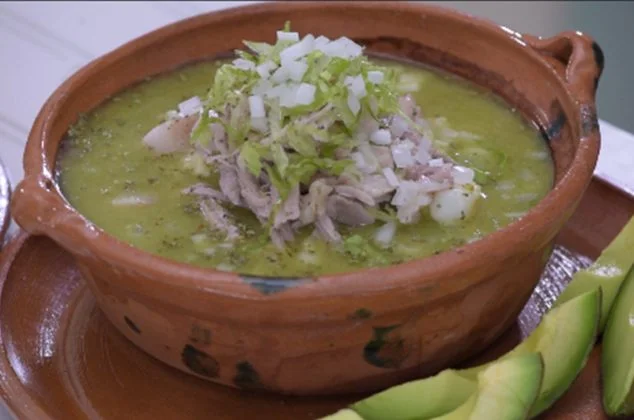 Pozole verde de puerco con chile poblano