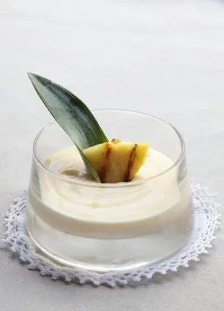 Crema de chocolate blanco con piña