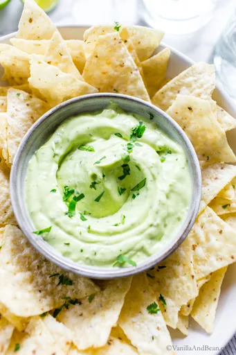 5-Minute Avocado Cream Sauce Recipe