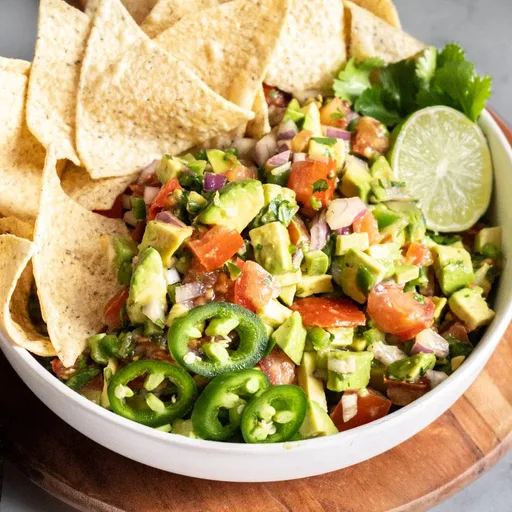 Pico de gallo con aguacate