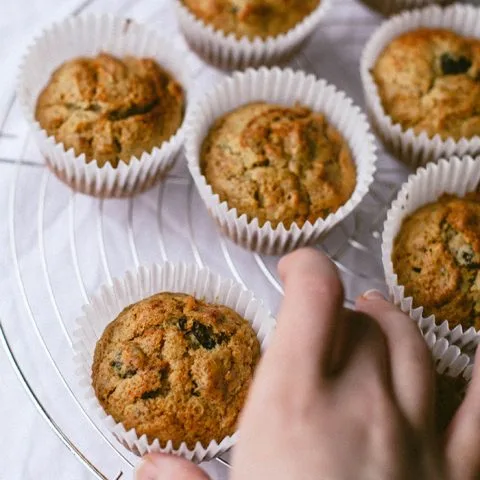 Healthy Carrot Cake Muffins (Vegan)
