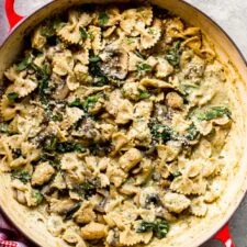 Creamy Chicken Spinach and Mushroom Pasta