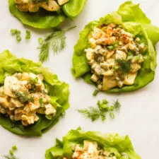 Ensalada de huevo con yogur griego