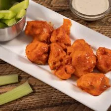 Alitas de coliflor al estilo Buffalo