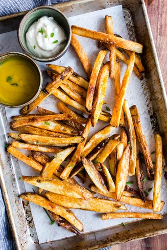 Patatas fritas crujientes caseras al horno