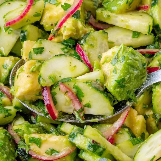 Ensalada de aguacate (combina con todo)