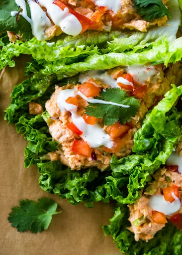 Spicy Sriracha Tuna Lettuce Wraps (Low-carb, Keto)