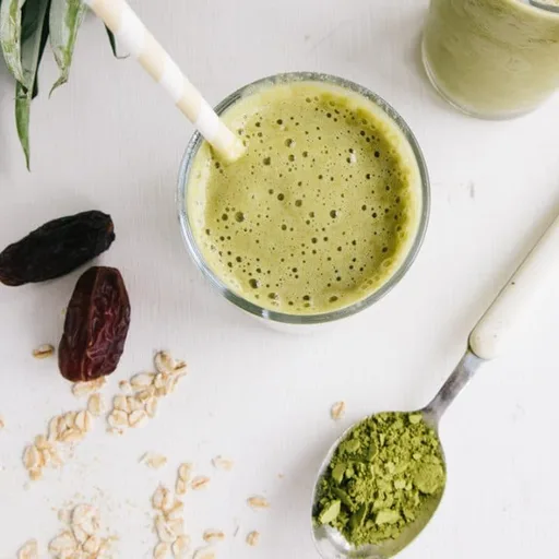 Batido de Piña y Matcha (Sin Plátano)