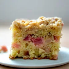 Rhubarb Buckle