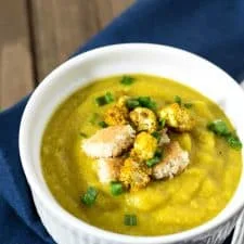 Vegan Roasted Cauliflower Soup