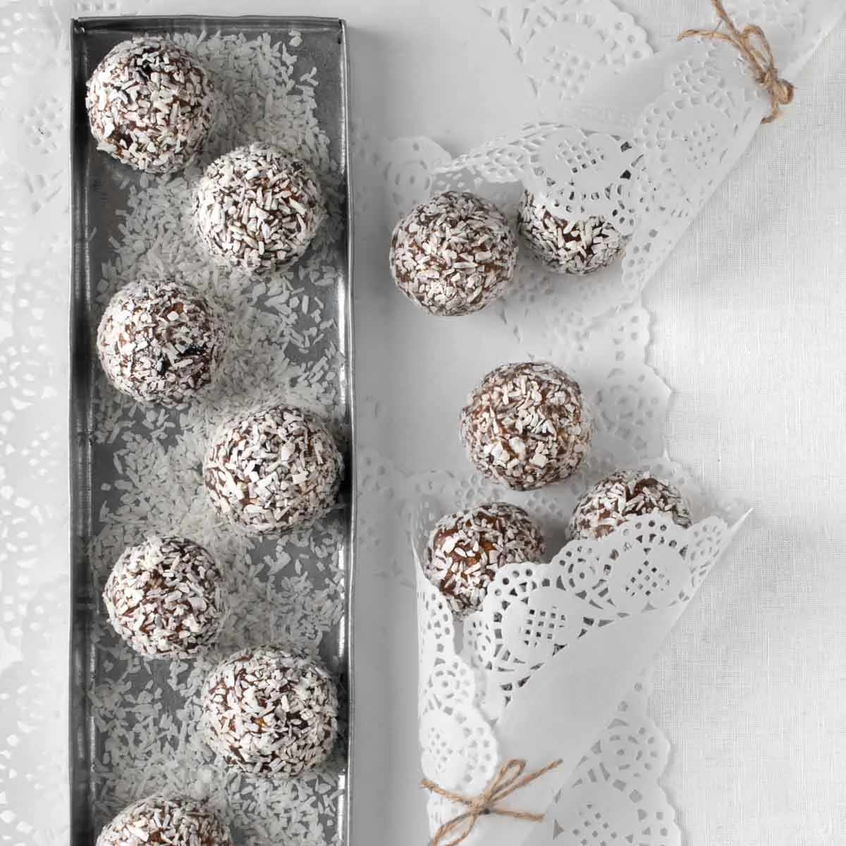 Coconut date balls